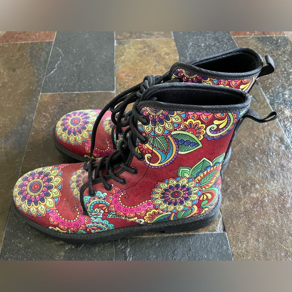 COMBAT BOOTS - MANDALA DESIGN